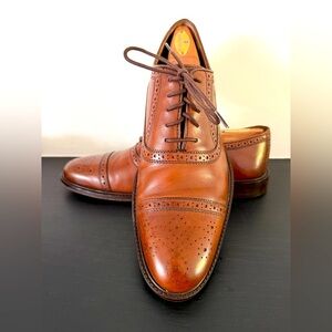 Johnston & Murphy Cap Toe Oxfords. Size 9 1/2M. Excellent Condition.